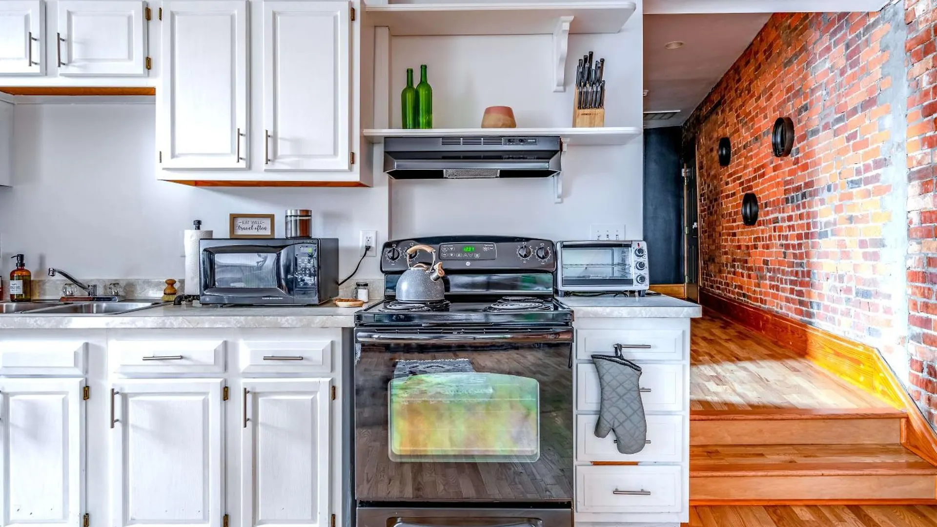 Hotel Prime Location Top Rated Clean Parking Free Columbus USA