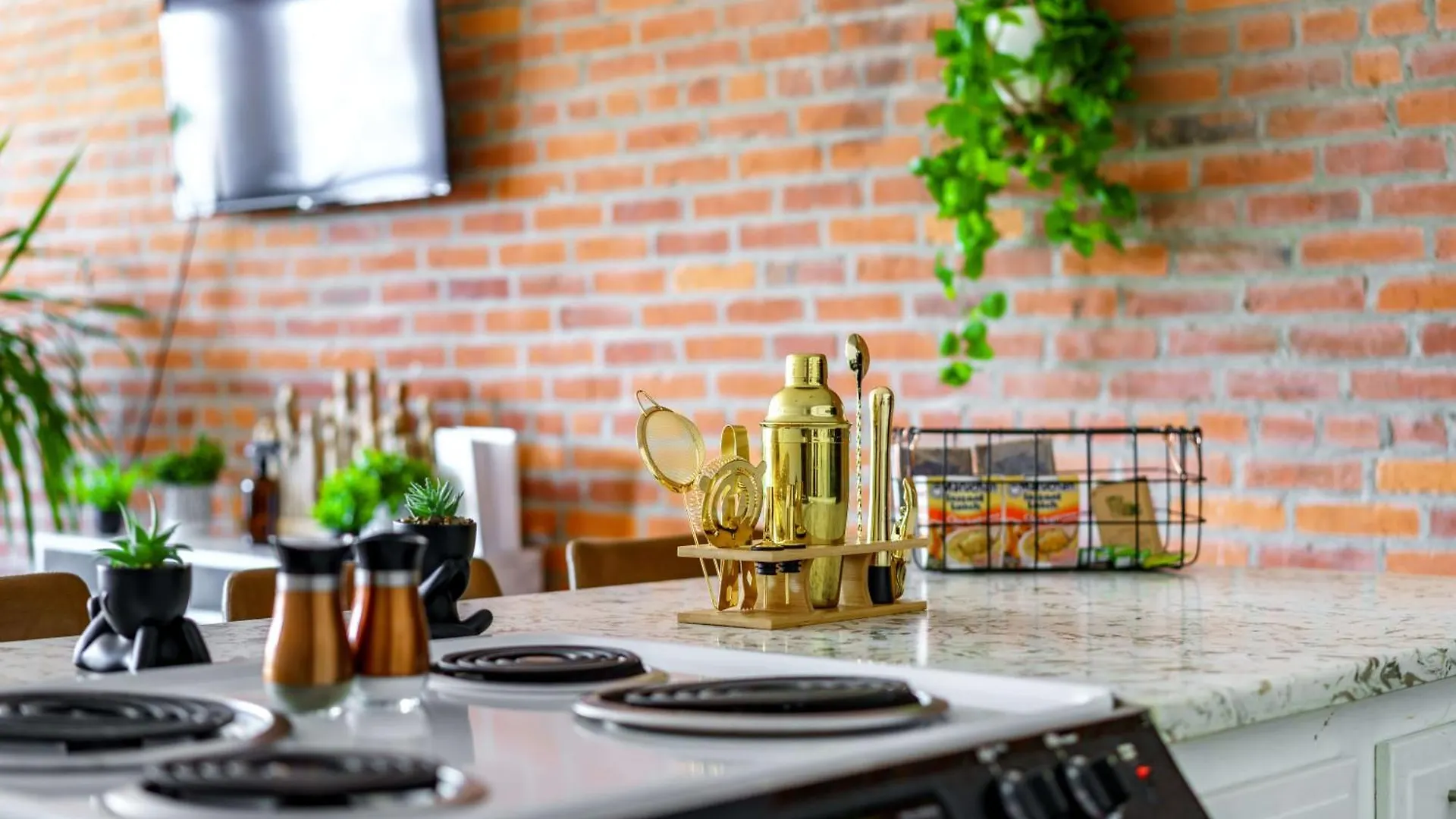 Prime Location Top Rated Clean Parking Free Columbus Hotel